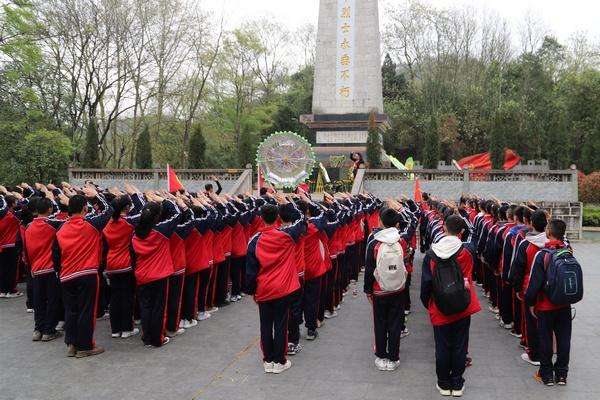 “悄然”鸣锣，自称“港股白酒第二股”，它是谁？